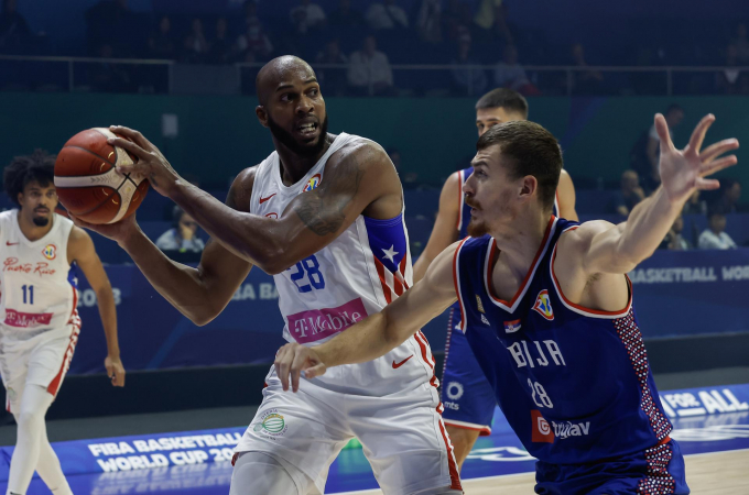 ​ Jogador da Sérvia perde rim após levar cotovelada na Copa do Mundo de Basquete; veja o lance